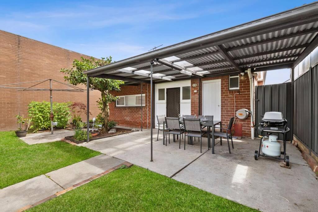 Two Bedroom House With Great Outdoor Area Melbourne Exterior photo